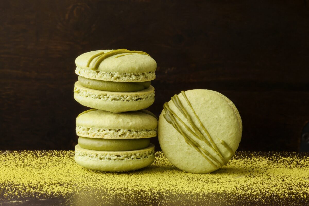 Green tea macarons