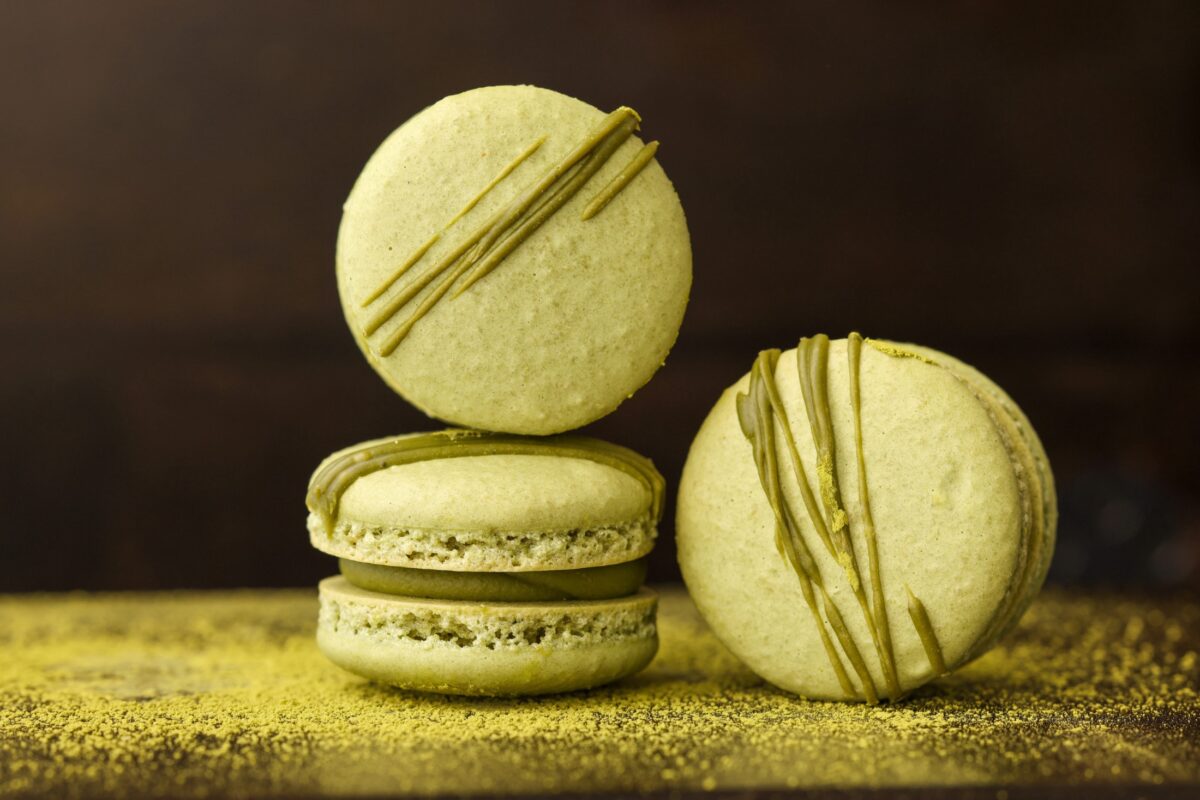 Green tea macarons